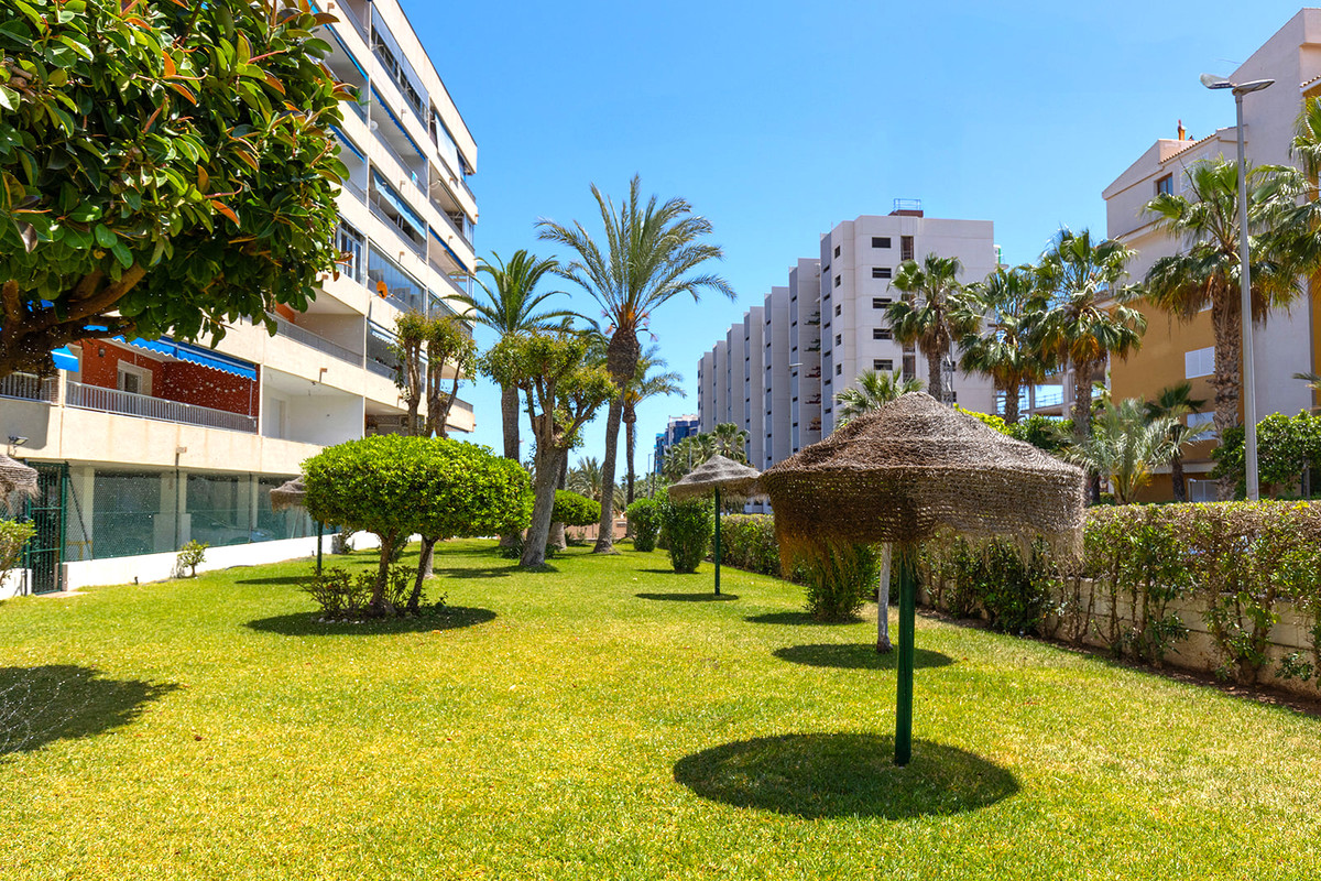 Se vende Apartamento Planta Media de 1 dormitorios en Costa Blanca, Alicante, España