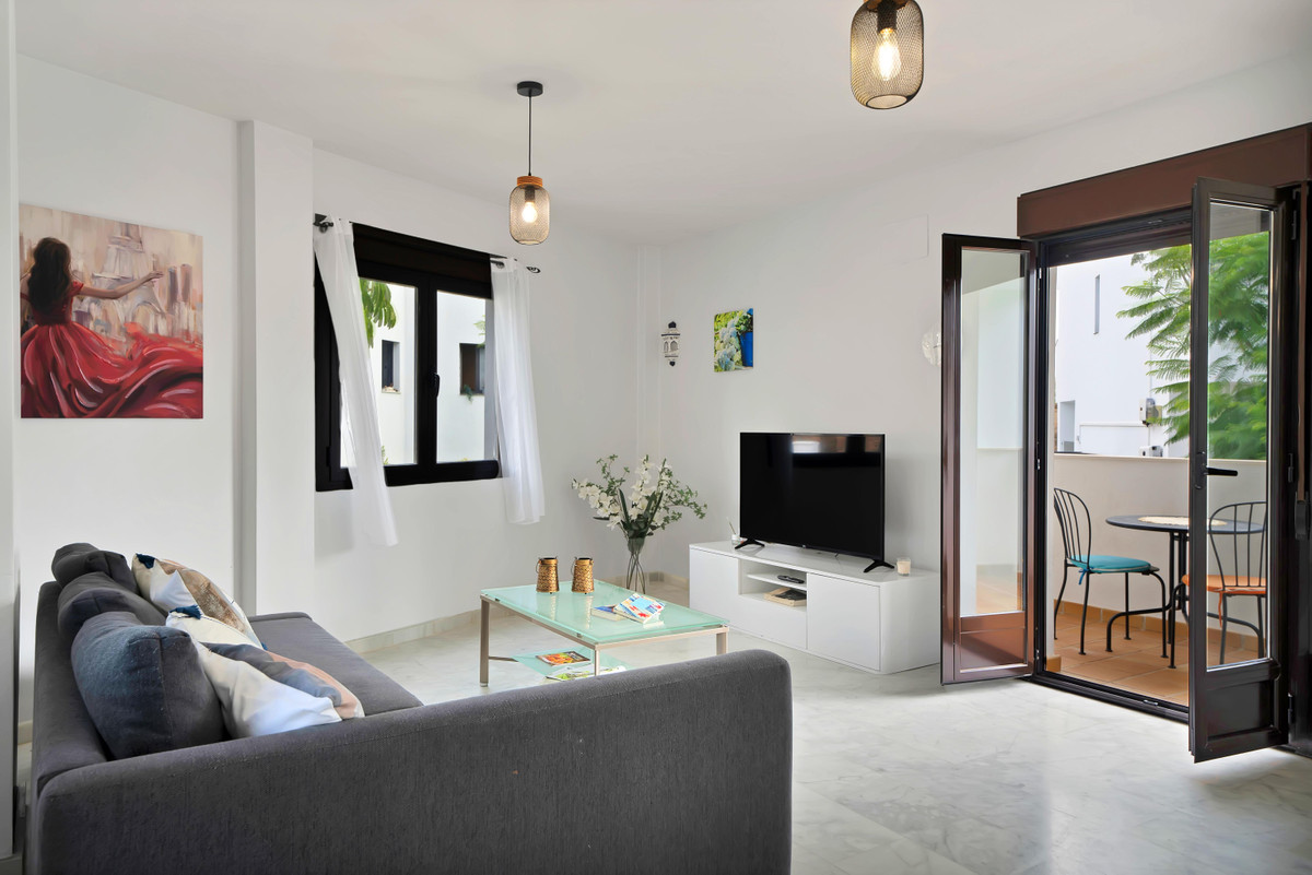 Se vende Villa - Chalet de 3 dormitorios en Costa Del Sol, Málaga, España