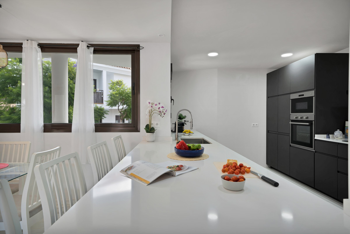 Se vende Villa - Chalet de 3 dormitorios en Costa Del Sol, Málaga, España