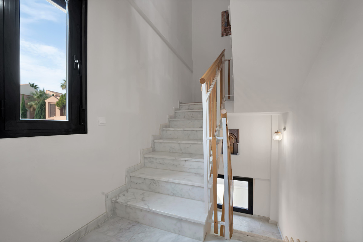 Se vende Villa - Chalet de 3 dormitorios en Costa Del Sol, Málaga, España