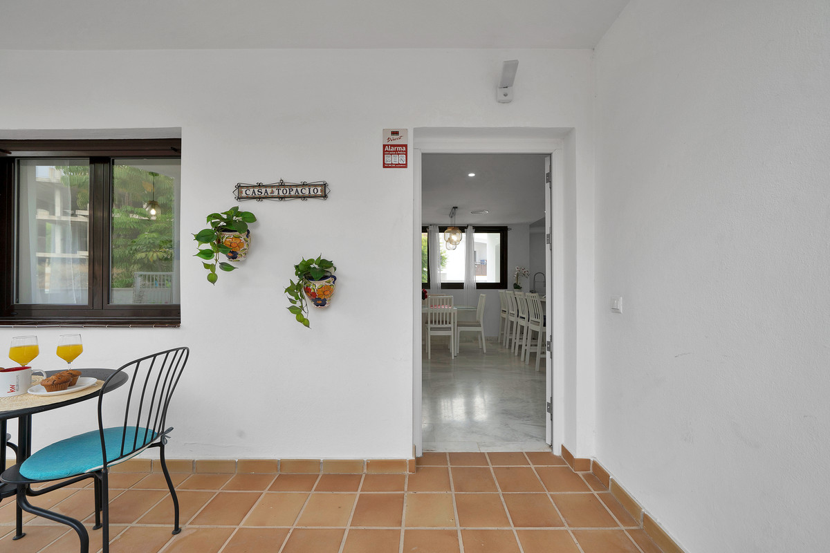Se vende Villa - Chalet de 3 dormitorios en Costa Del Sol, Málaga, España
