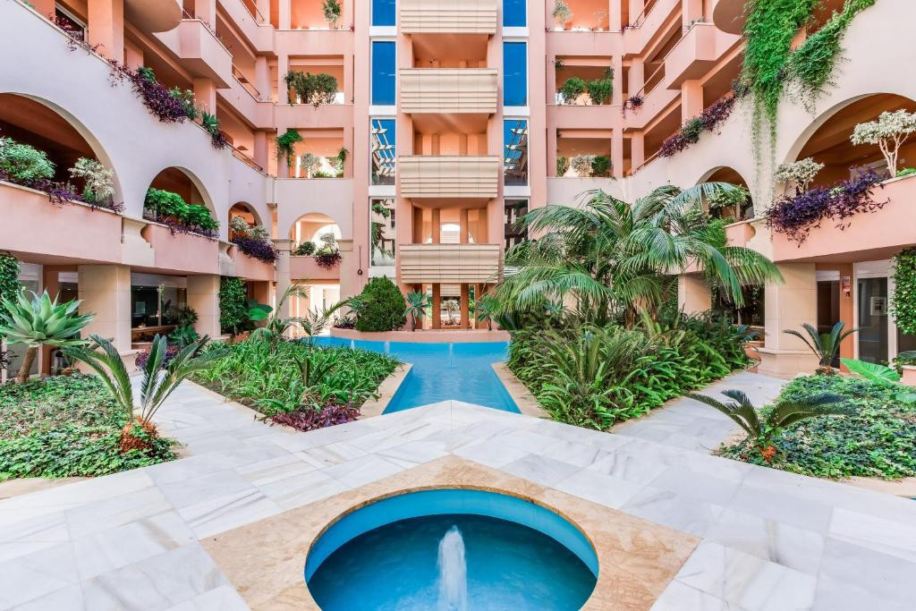 Se vende Apartamento Planta Media de 2 dormitorios en Costa Del Sol, Málaga, España