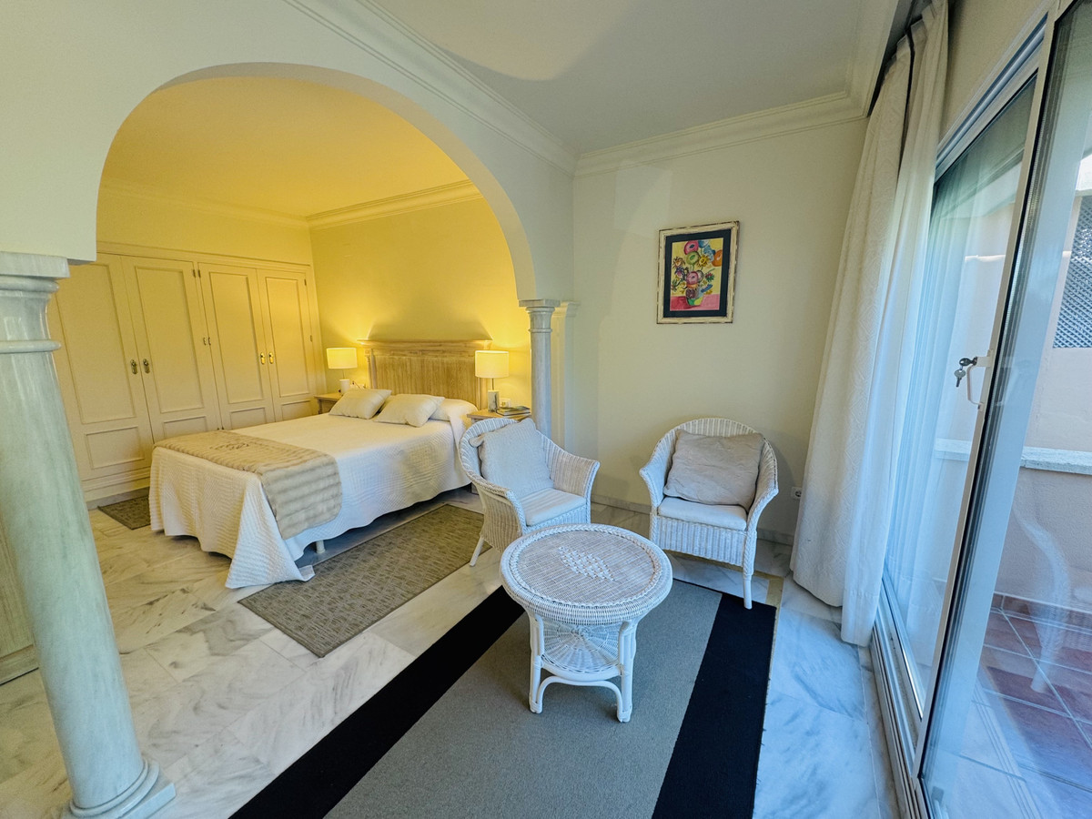 Se vende Apartamento Planta Media de 2 dormitorios en Costa Del Sol, Málaga, España