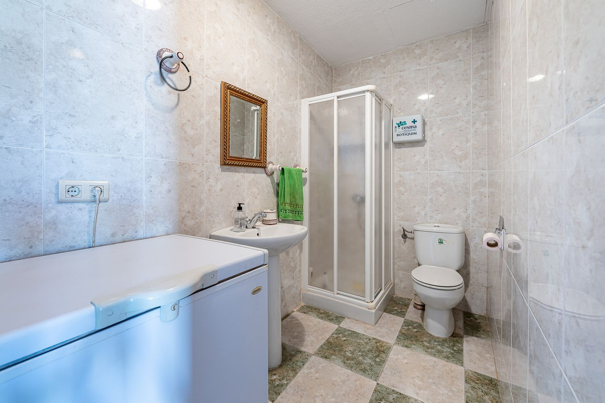 4 Bed Townhouse for sale in Benalmadena Costa Del Sol, Málaga, Spain