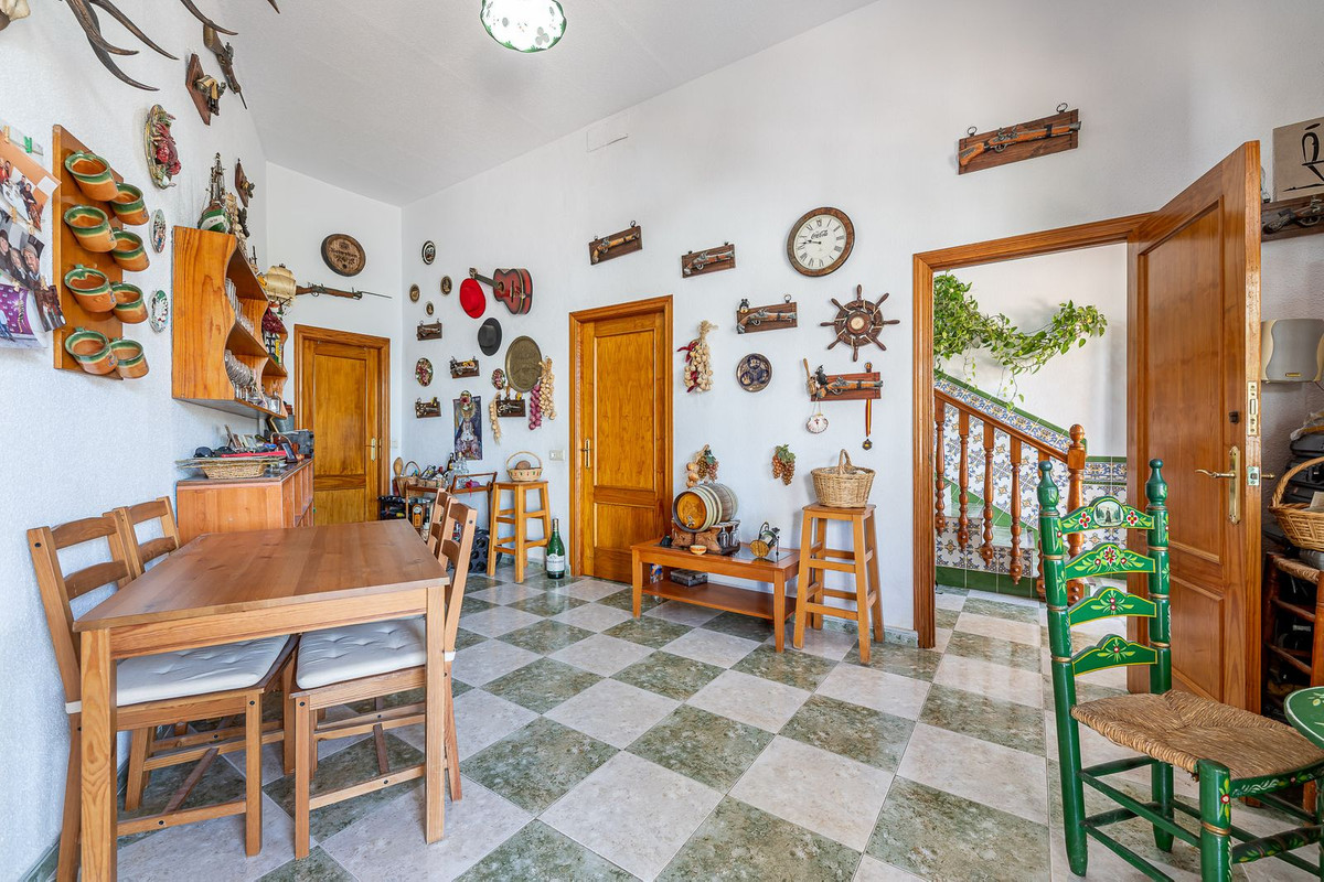 4 Bed Townhouse for sale in Benalmadena Costa Del Sol, Málaga, Spain