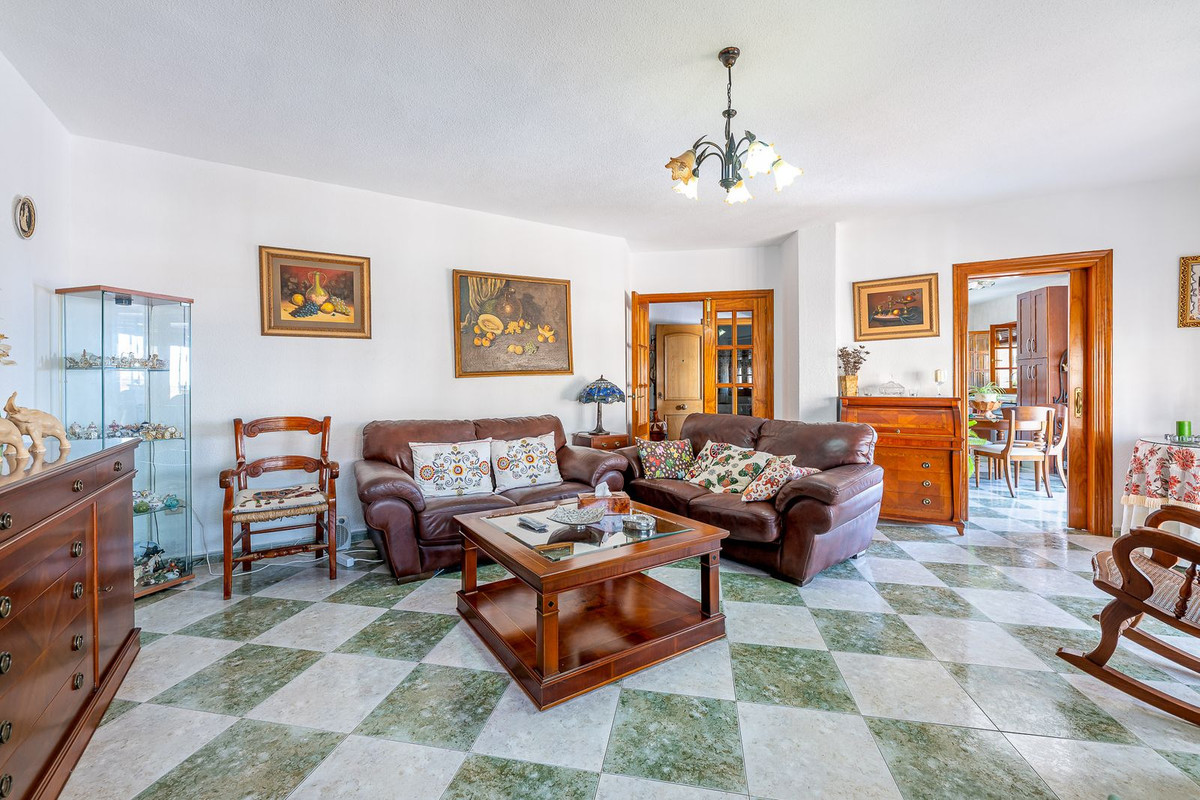 4 Bed Townhouse for sale in Benalmadena Costa Del Sol, Málaga, Spain