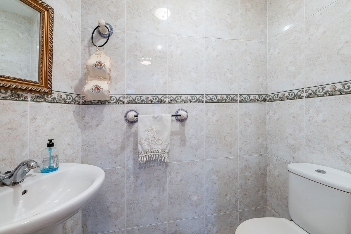 4 Bed Townhouse for sale in Benalmadena Costa Del Sol, Málaga, Spain