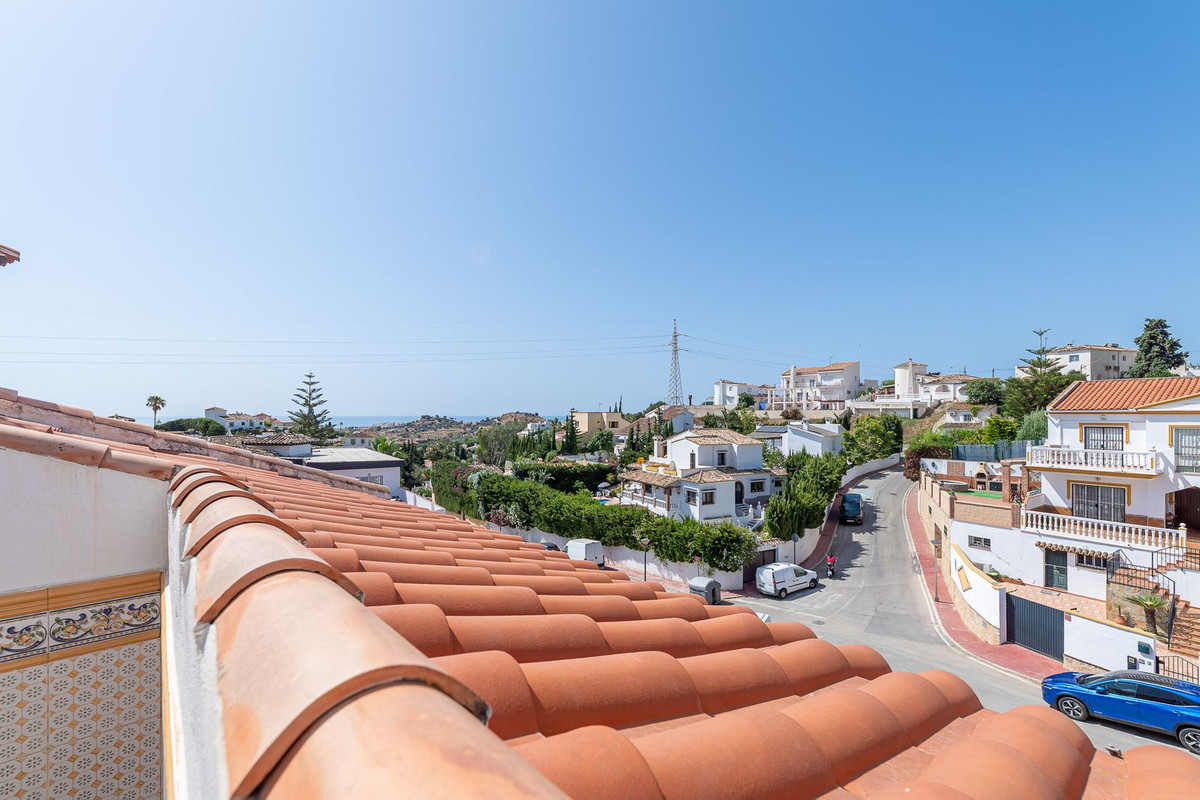 4 Bed Townhouse for sale in Benalmadena Costa Del Sol, Málaga, Spain