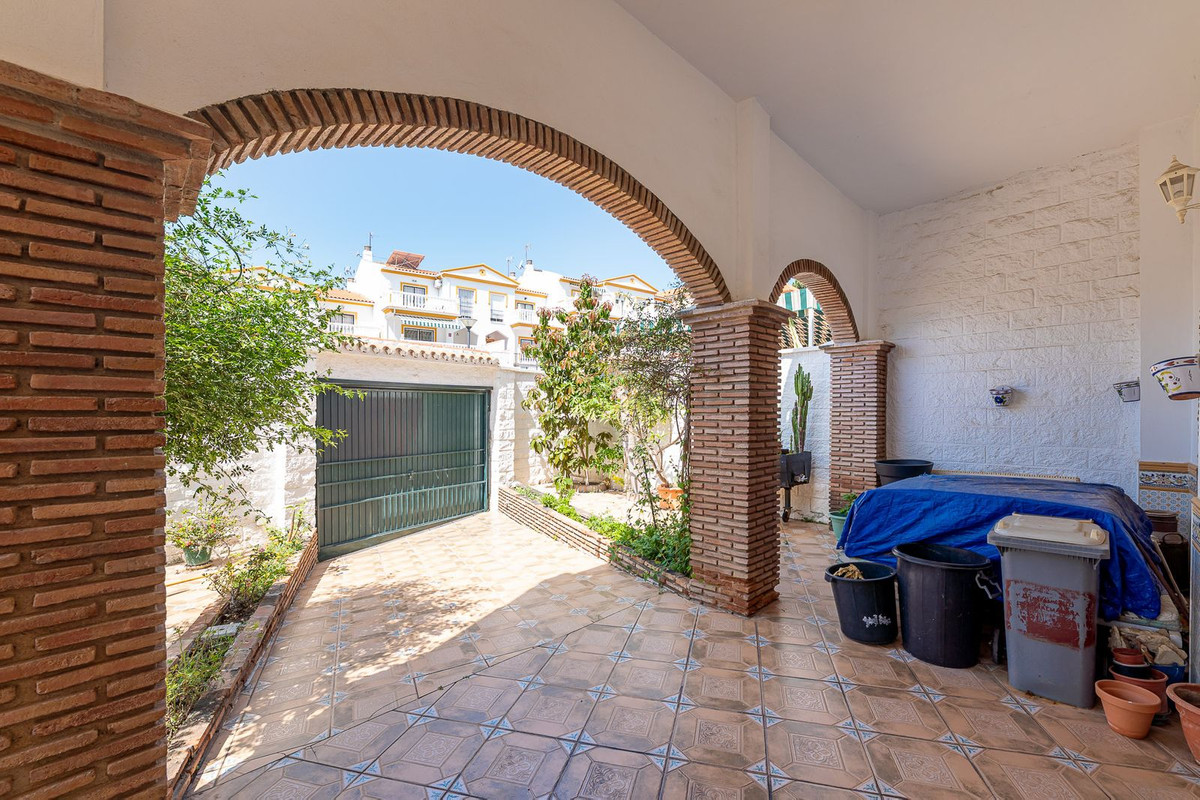 4 Bed Townhouse for sale in Benalmadena Costa Del Sol, Málaga, Spain