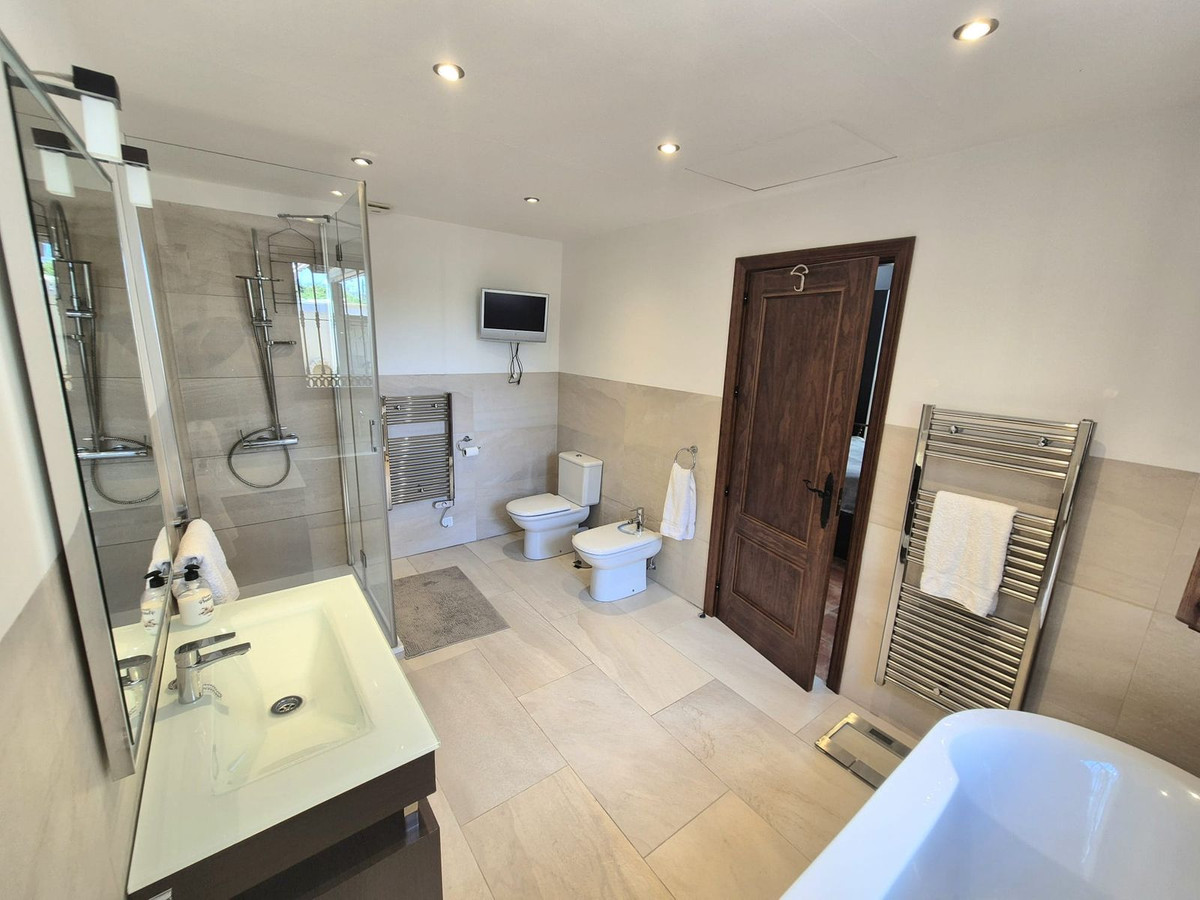 Se vende Villa - Chalet de 2 dormitorios en Costa Del Sol, Málaga, España