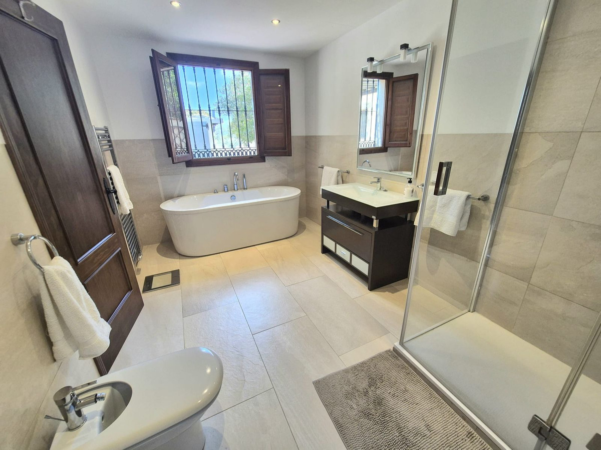 Se vende Villa - Chalet de 2 dormitorios en Costa Del Sol, Málaga, España
