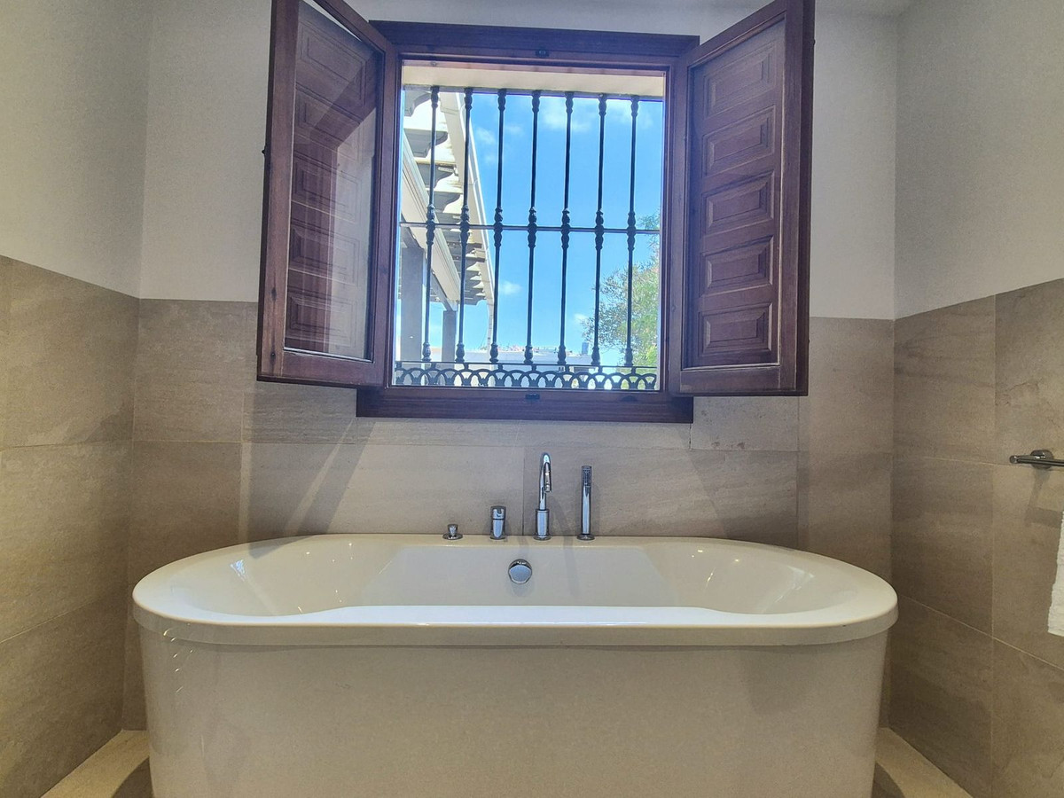 Se vende Villa - Chalet de 2 dormitorios en Costa Del Sol, Málaga, España