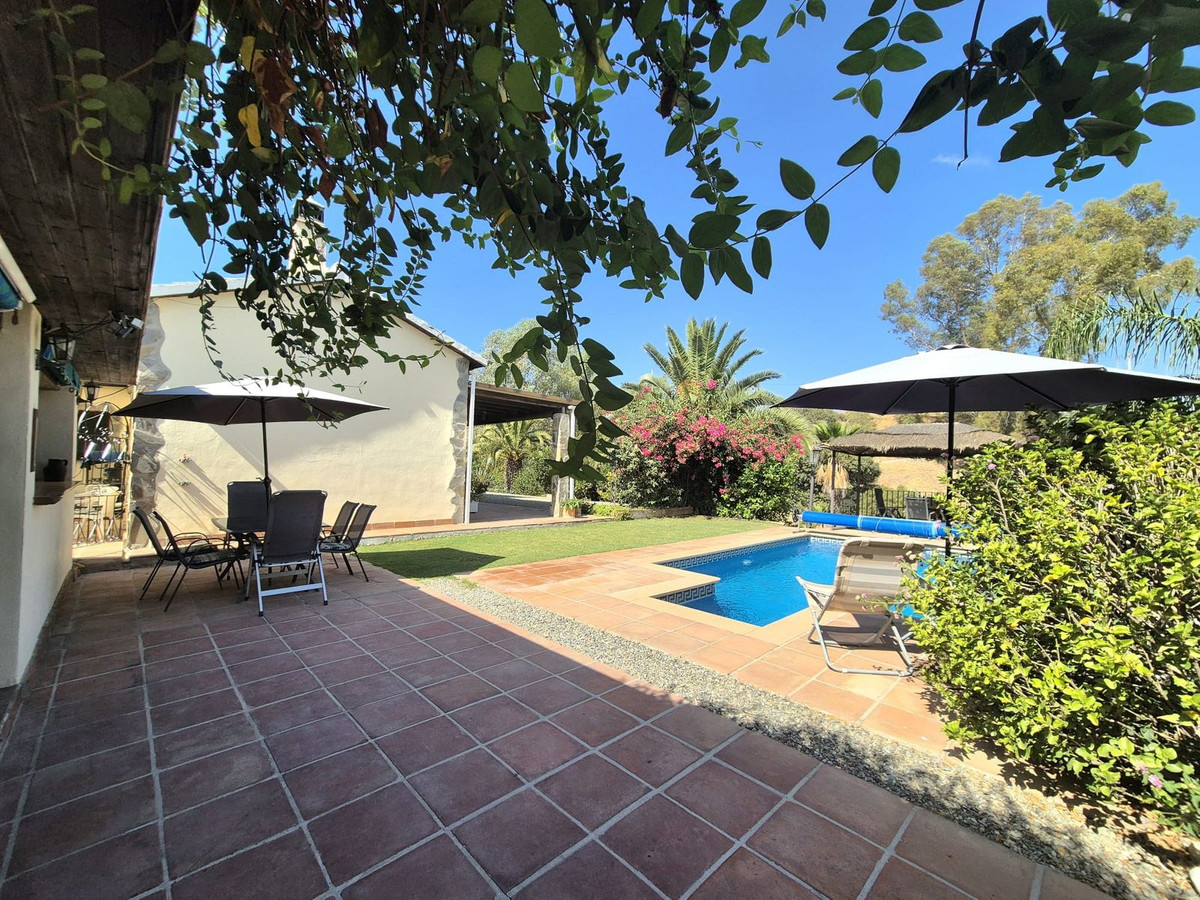 Se vende Villa - Chalet de 2 dormitorios en Costa Del Sol, Málaga, España