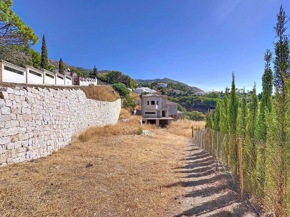 5 Bed Townhouse for sale in Valtocado Costa Del Sol, Málaga, Spain