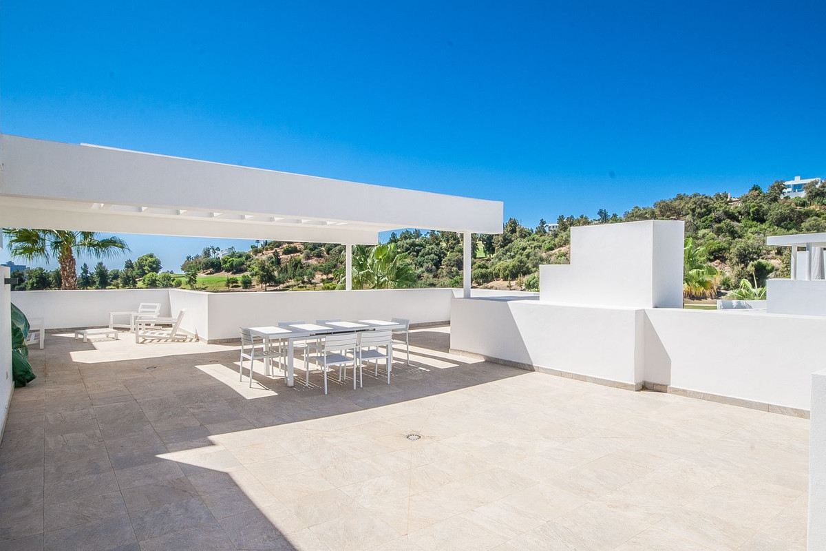 3 Bed Apartment for sale in Benahavís Costa Del Sol, Málaga, Spain