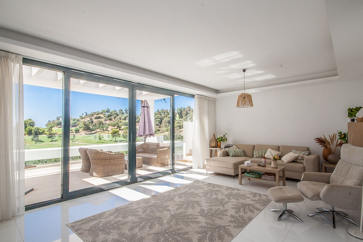 3 Bed Apartment for sale in Benahavís Costa Del Sol, Málaga, Spain