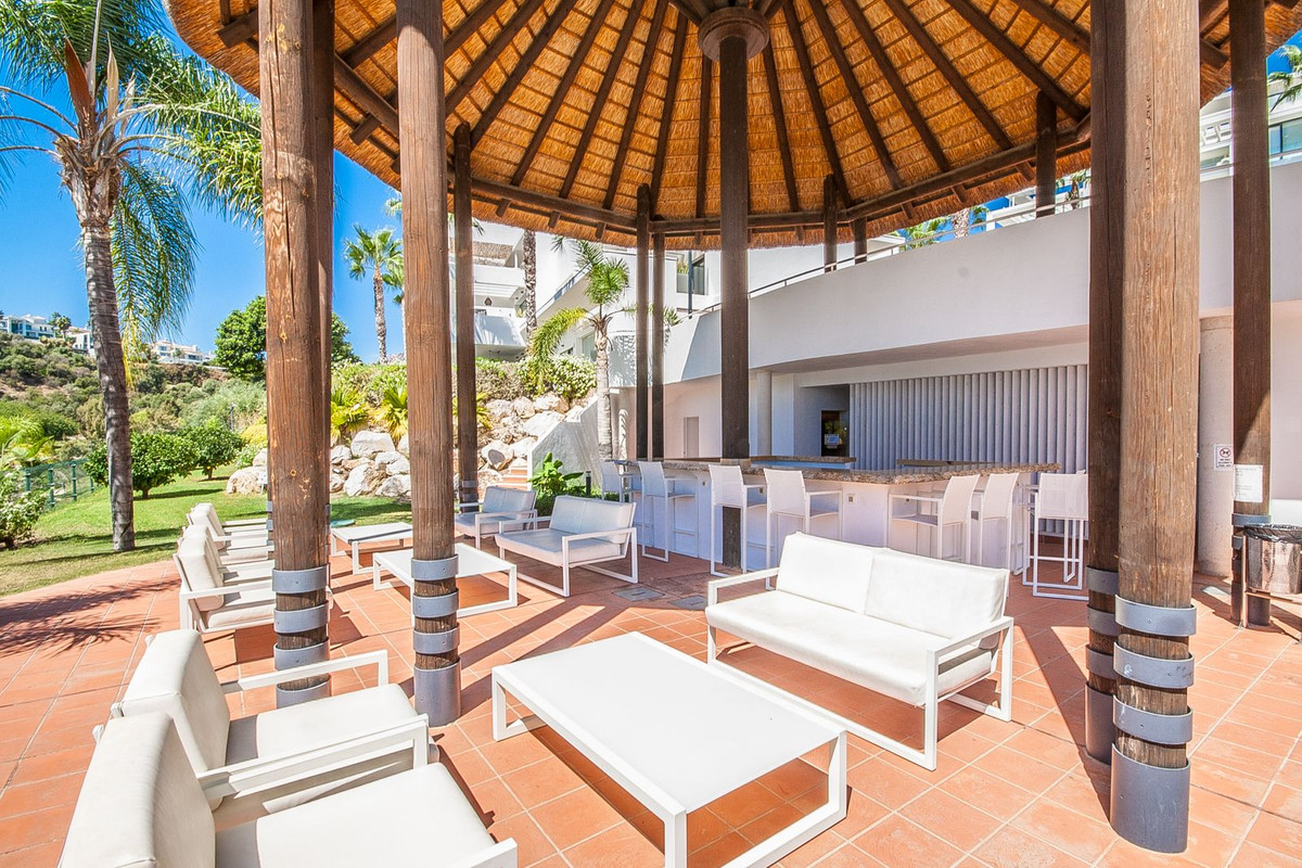 3 Bed Apartment for sale in Benahavís Costa Del Sol, Málaga, Spain