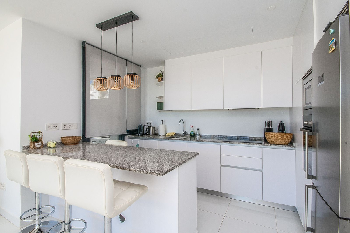 3 Bed Apartment for sale in Benahavís Costa Del Sol, Málaga, Spain