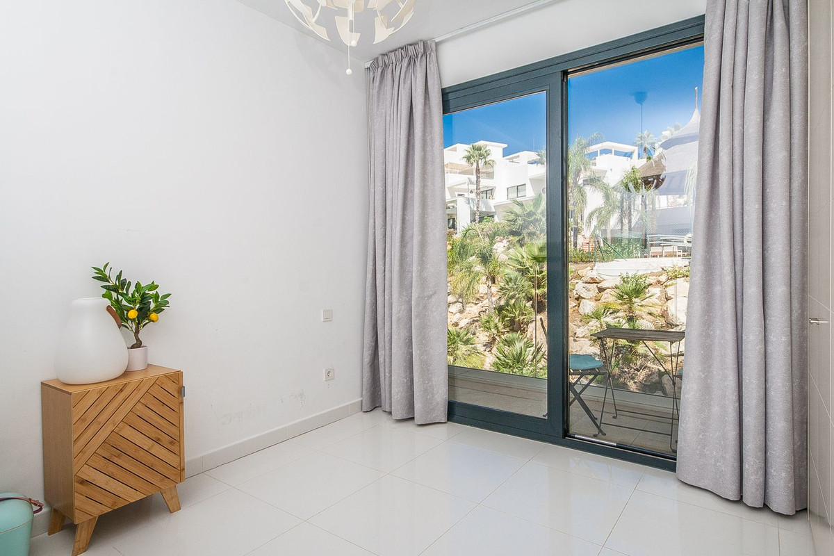 3 Bed Apartment for sale in Benahavís Costa Del Sol, Málaga, Spain