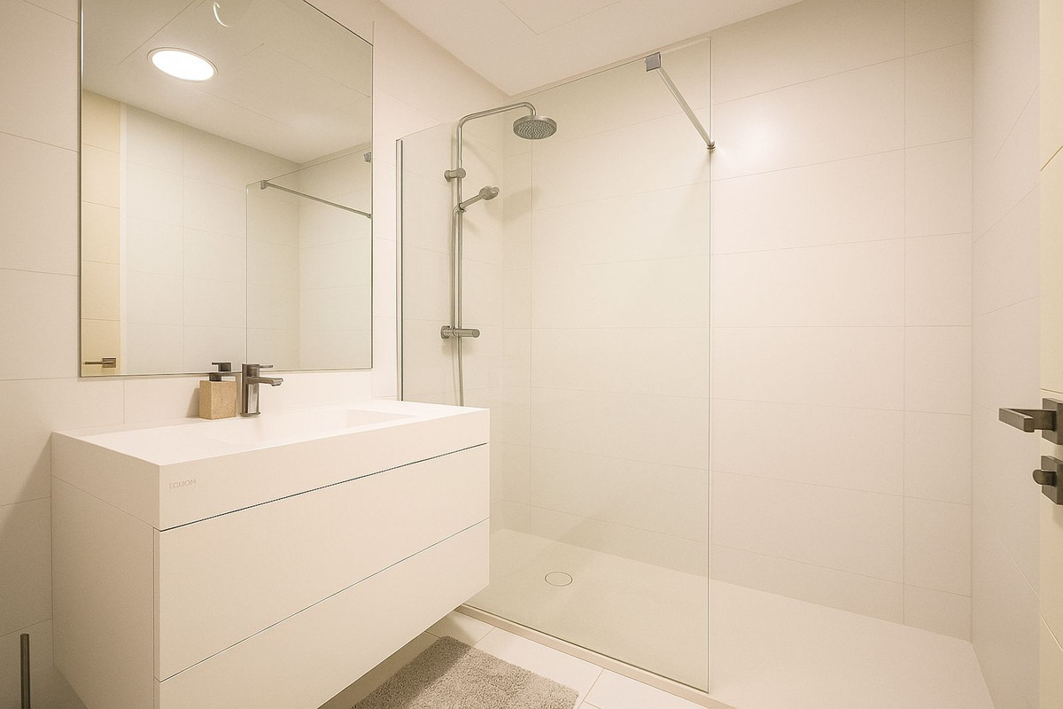 3 Bed Apartment for sale in Benahavís Costa Del Sol, Málaga, Spain