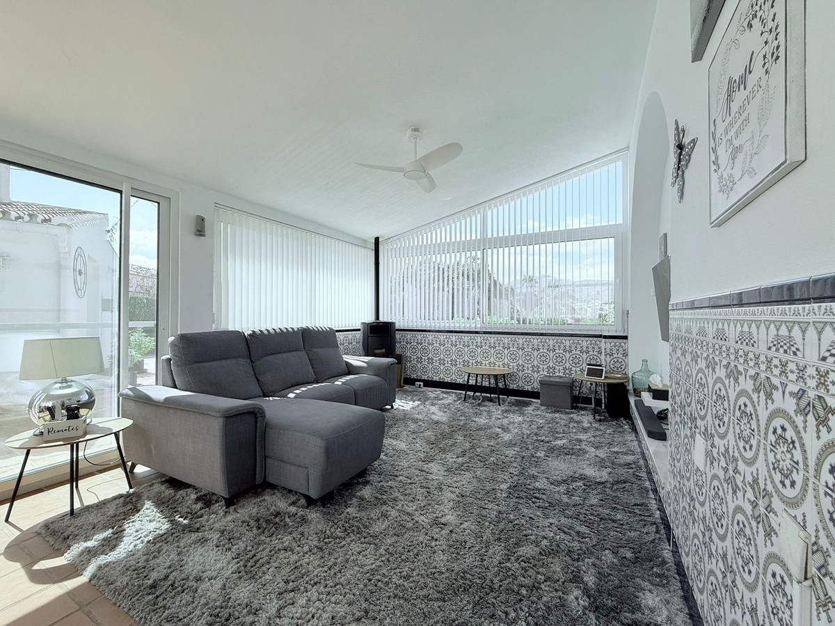 Se vende Villa - Chalet de 7 dormitorios en Costa Del Sol, Málaga, España