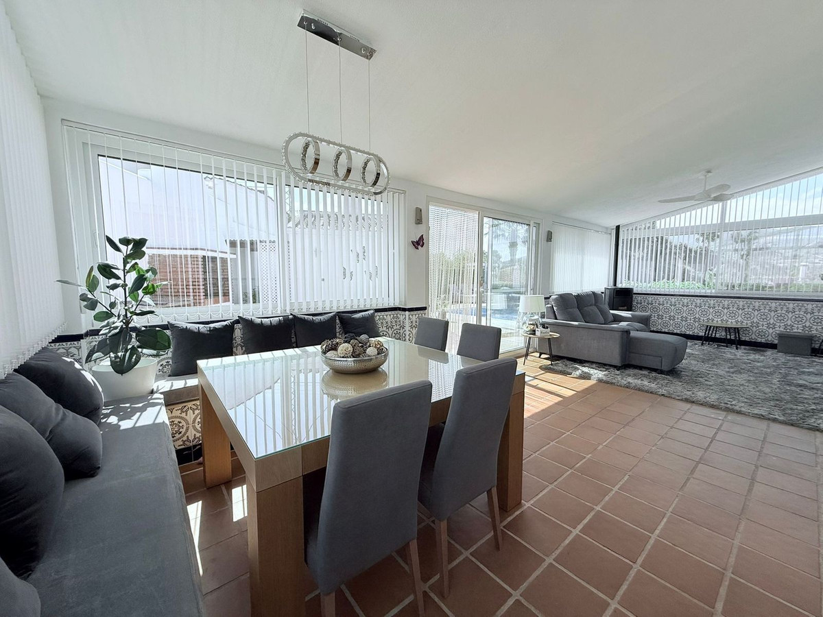 Se vende Villa - Chalet de 7 dormitorios en Costa Del Sol, Málaga, España