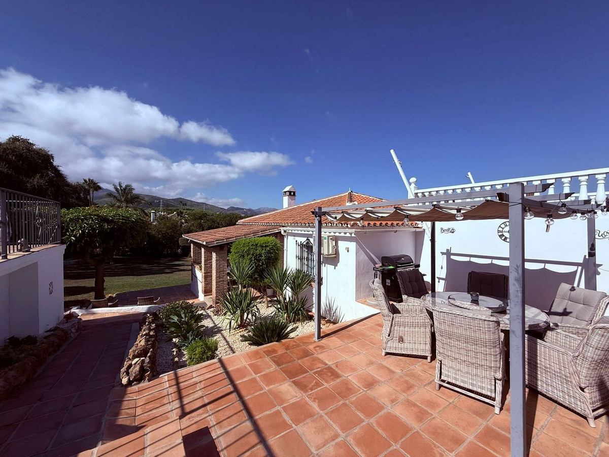 Se vende Villa - Chalet de 7 dormitorios en Costa Del Sol, Málaga, España