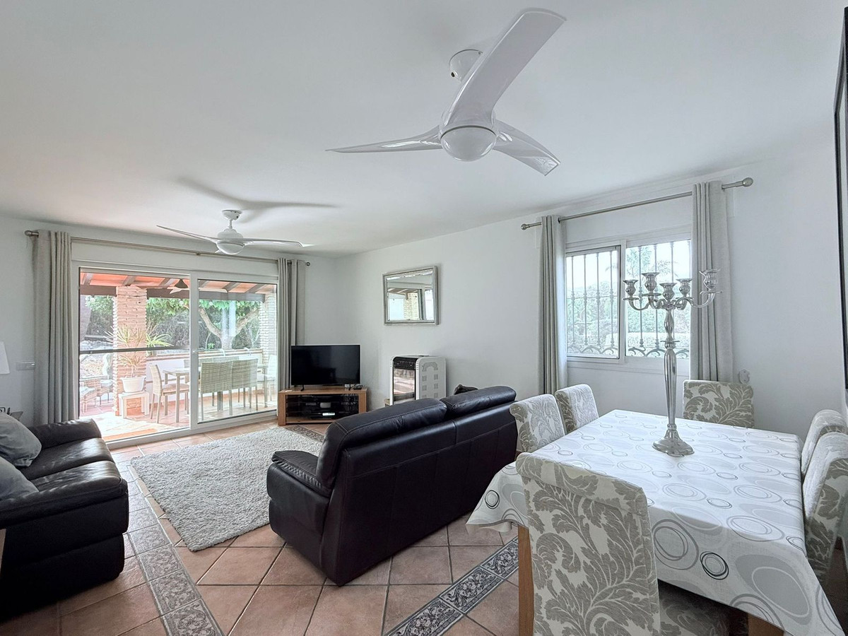 Se vende Villa - Chalet de 7 dormitorios en Costa Del Sol, Málaga, España