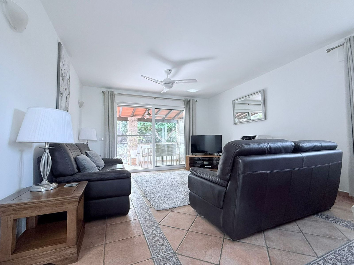 Se vende Villa - Chalet de 7 dormitorios en Costa Del Sol, Málaga, España
