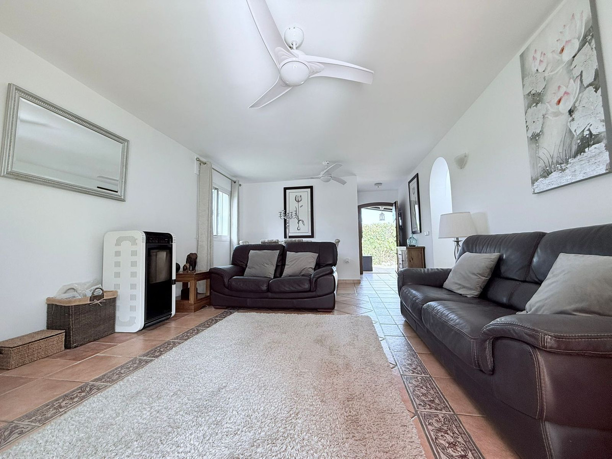 Se vende Villa - Chalet de 7 dormitorios en Costa Del Sol, Málaga, España
