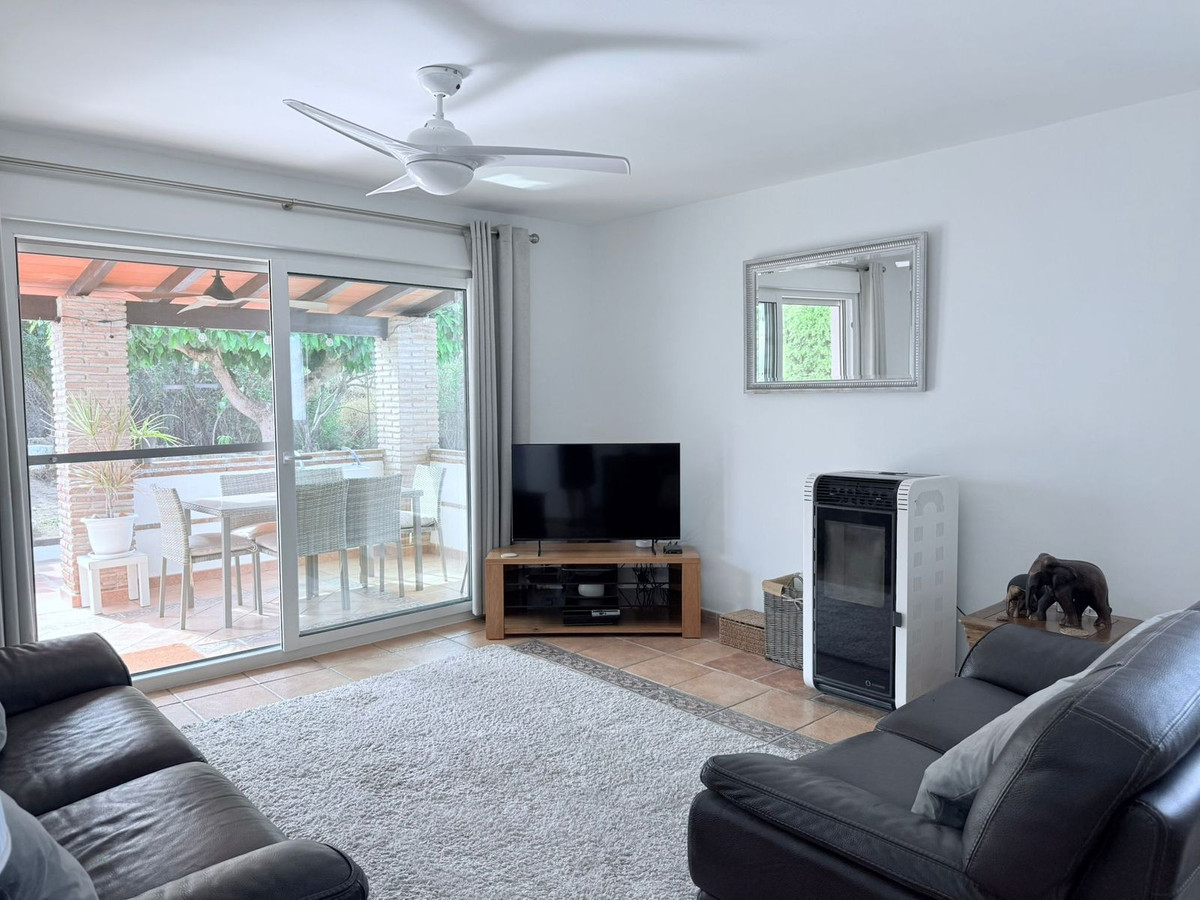 Se vende Villa - Chalet de 7 dormitorios en Costa Del Sol, Málaga, España