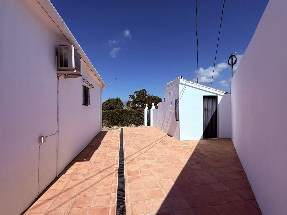 Se vende Villa - Chalet de 7 dormitorios en Costa Del Sol, Málaga, España