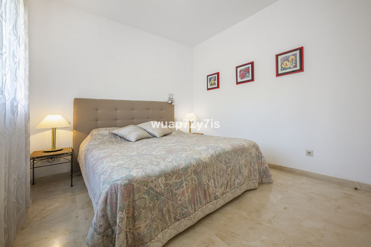 2 Bed Apartment for sale in Estepona Costa Del Sol, Málaga, Spain