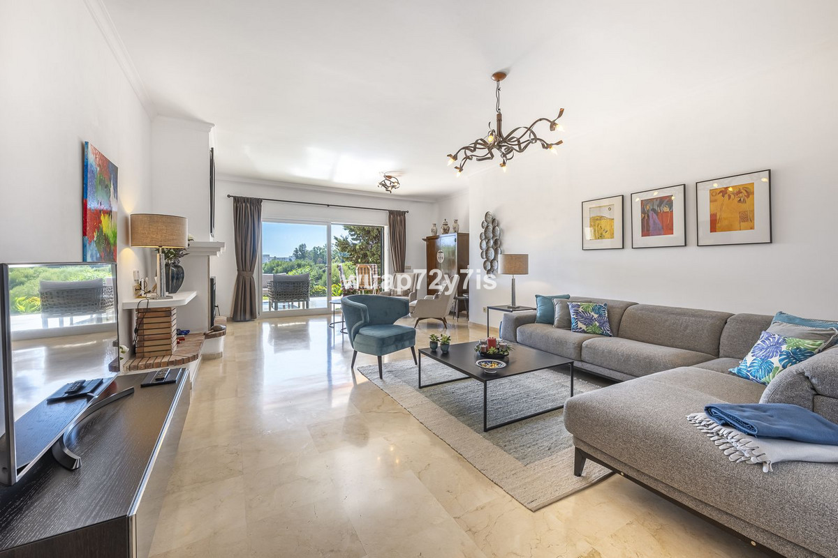 2 Bed Apartment for sale in Estepona Costa Del Sol, Málaga, Spain