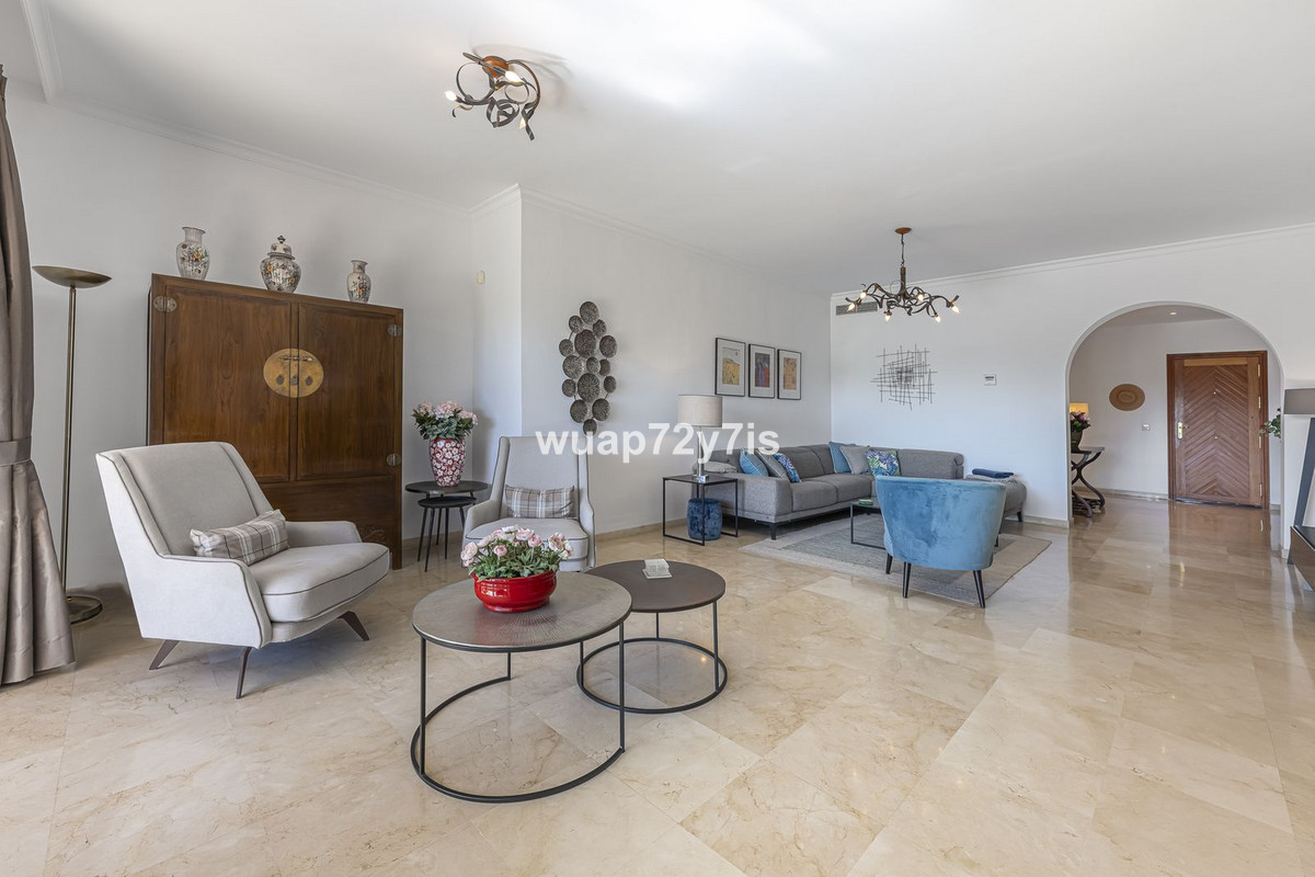 2 Bed Apartment for sale in Estepona Costa Del Sol, Málaga, Spain