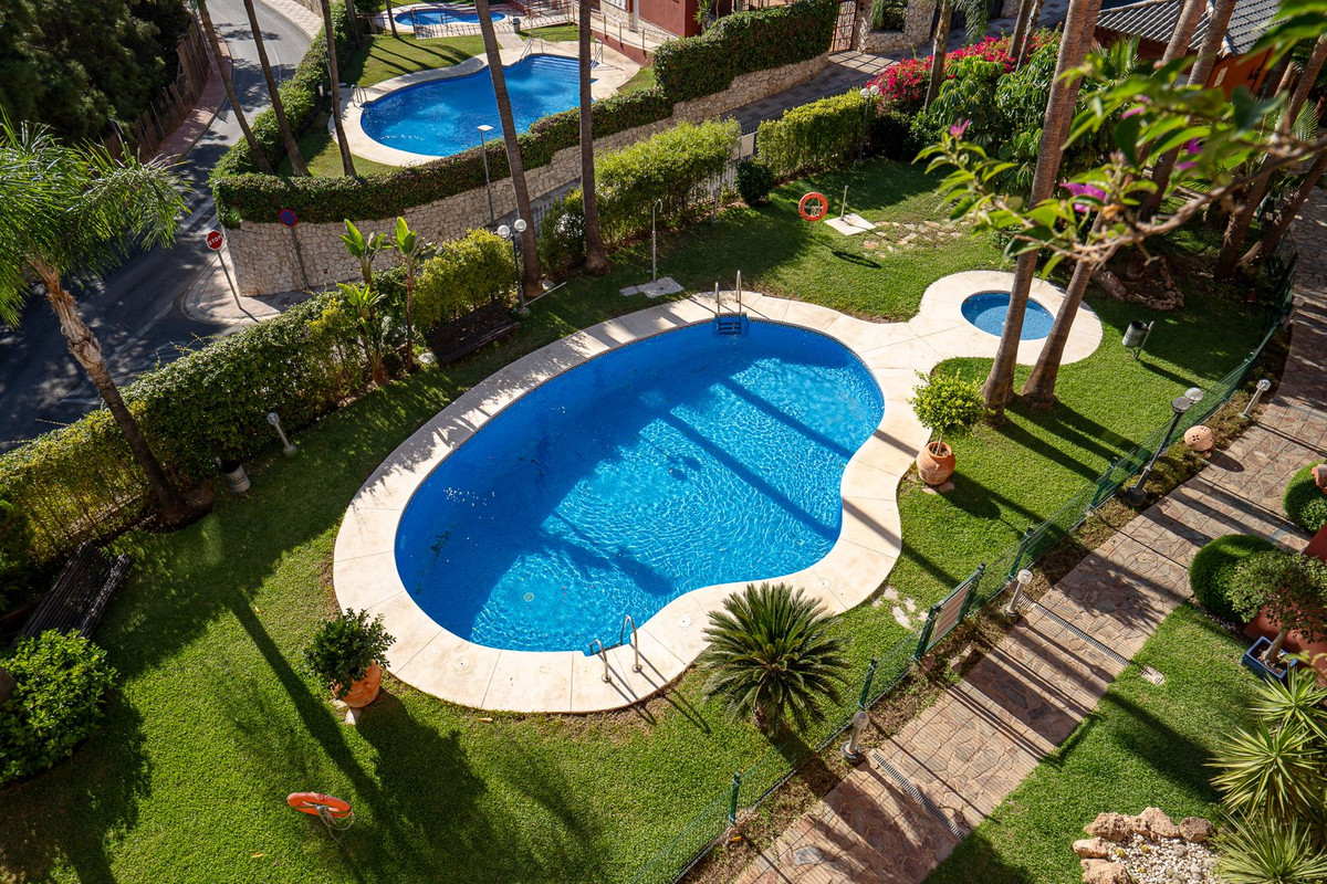 5 Bed Apartment for sale in Torrequebrada Costa Del Sol, Málaga, Spain
