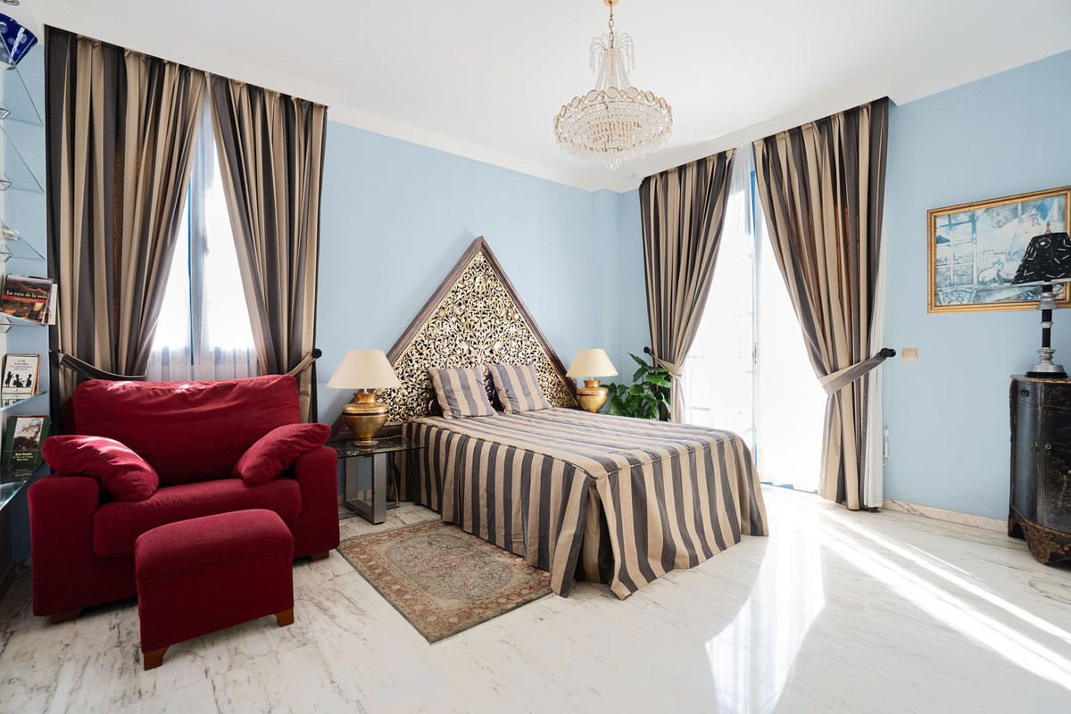 5 Bed Apartment for sale in Torrequebrada Costa Del Sol, Málaga, Spain