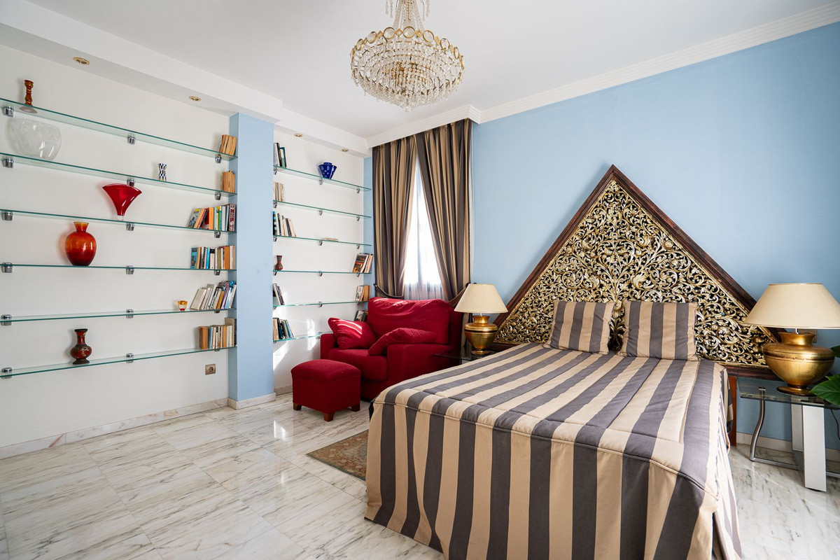 5 Bed Apartment for sale in Torrequebrada Costa Del Sol, Málaga, Spain