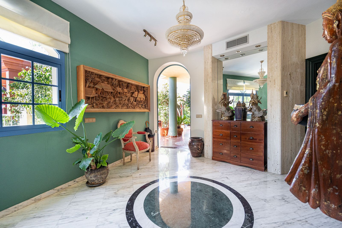 5 Bed Apartment for sale in Torrequebrada Costa Del Sol, Málaga, Spain