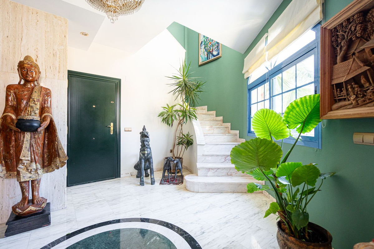 5 Bed Apartment for sale in Torrequebrada Costa Del Sol, Málaga, Spain