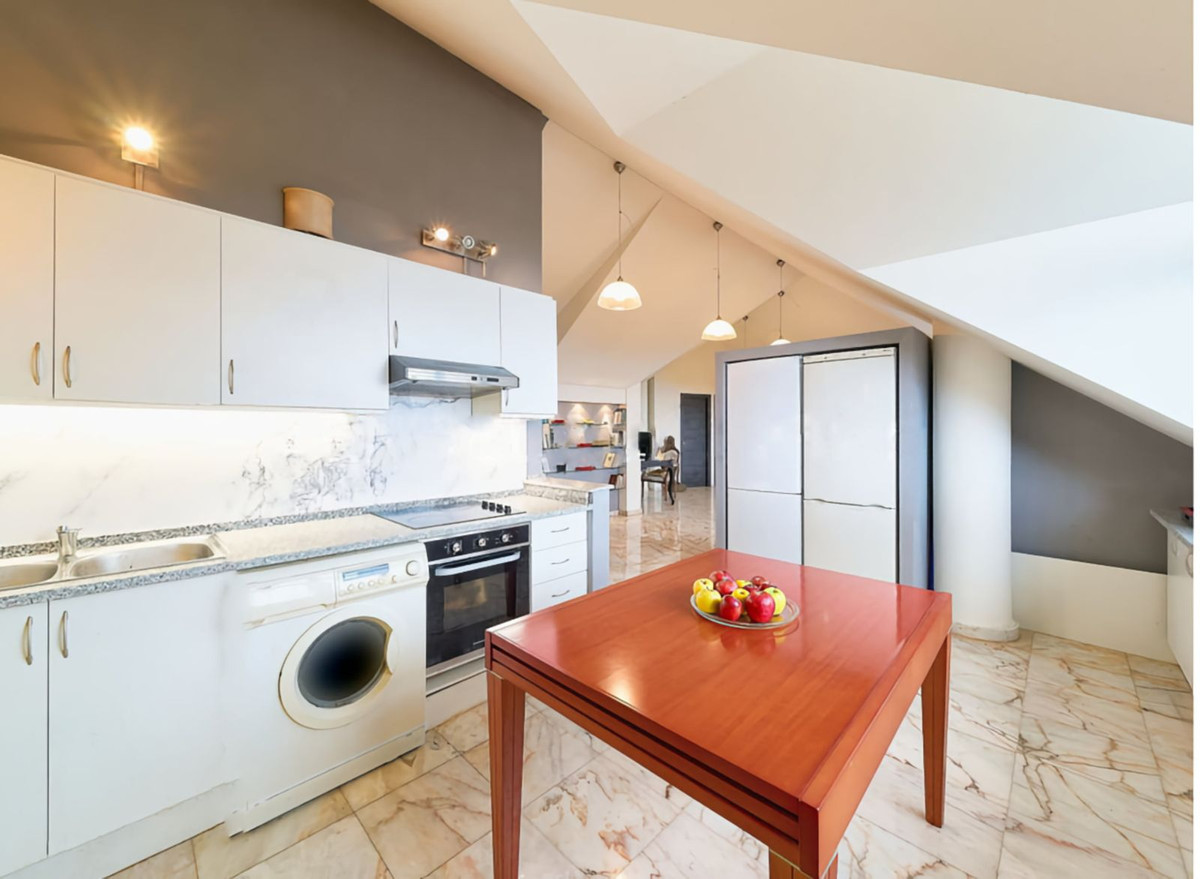 5 Bed Apartment for sale in Torrequebrada Costa Del Sol, Málaga, Spain