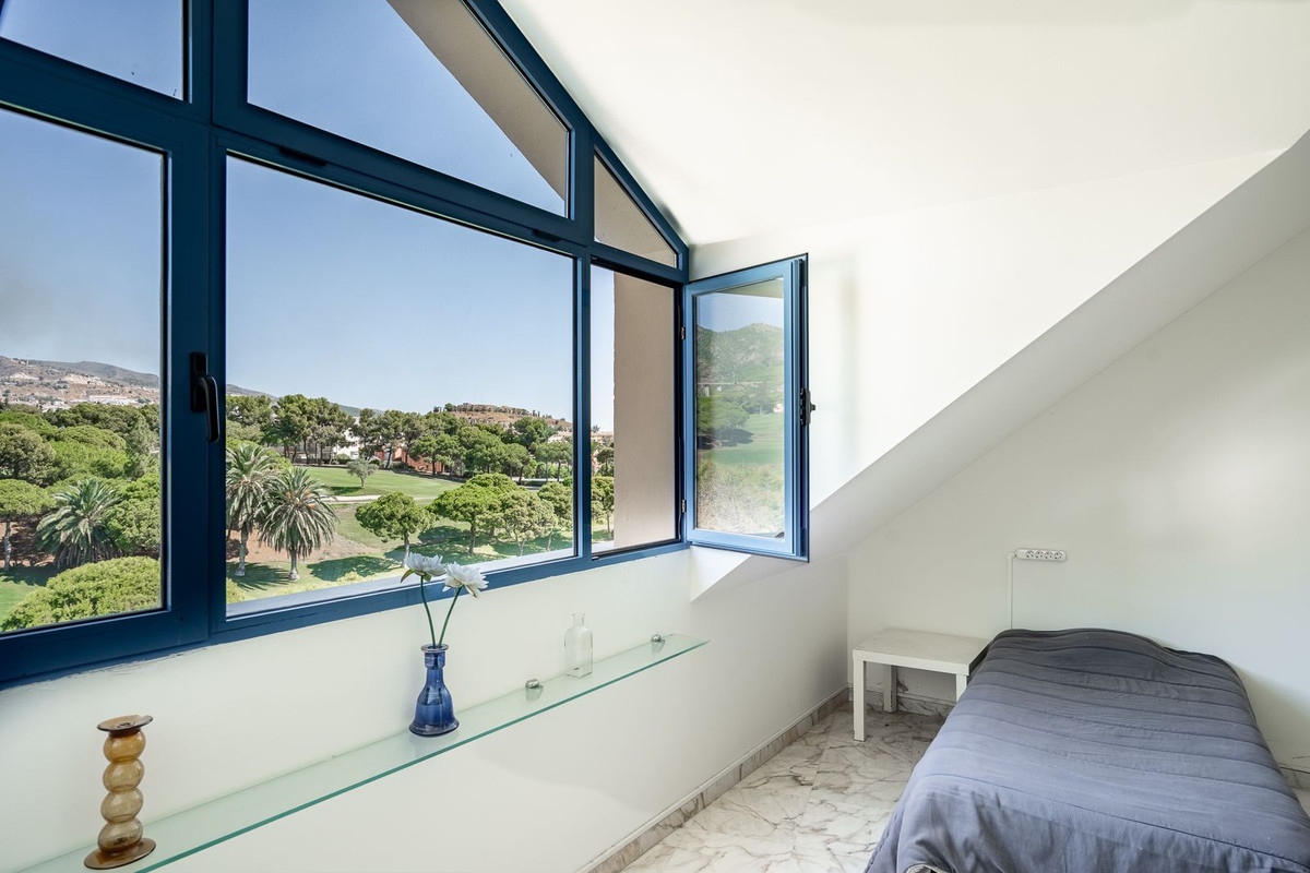 5 Bed Apartment for sale in Torrequebrada Costa Del Sol, Málaga, Spain