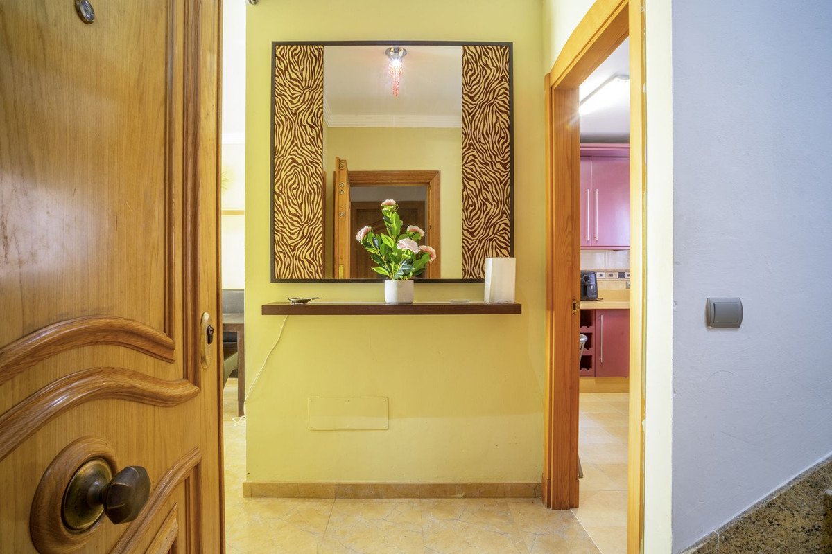 Se vende Pareada de 6 dormitorios en Costa Del Sol, Málaga, España