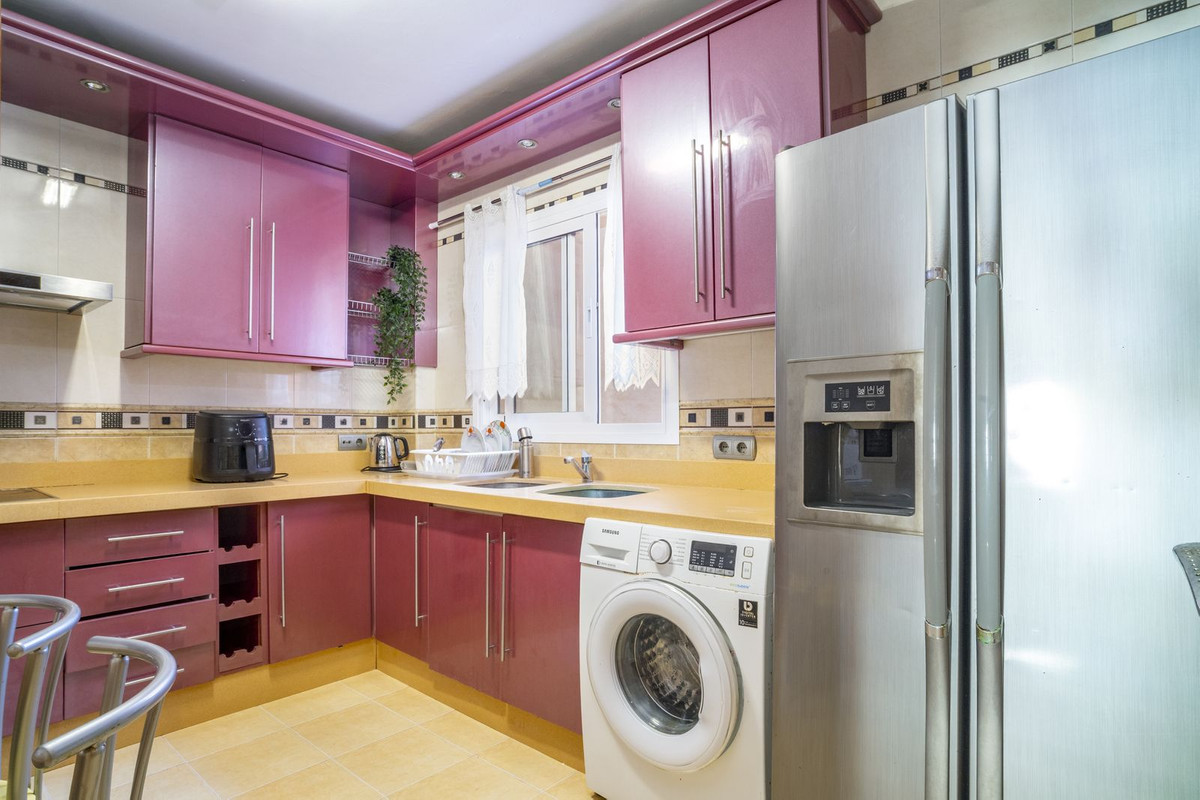 Se vende Pareada de 6 dormitorios en Costa Del Sol, Málaga, España