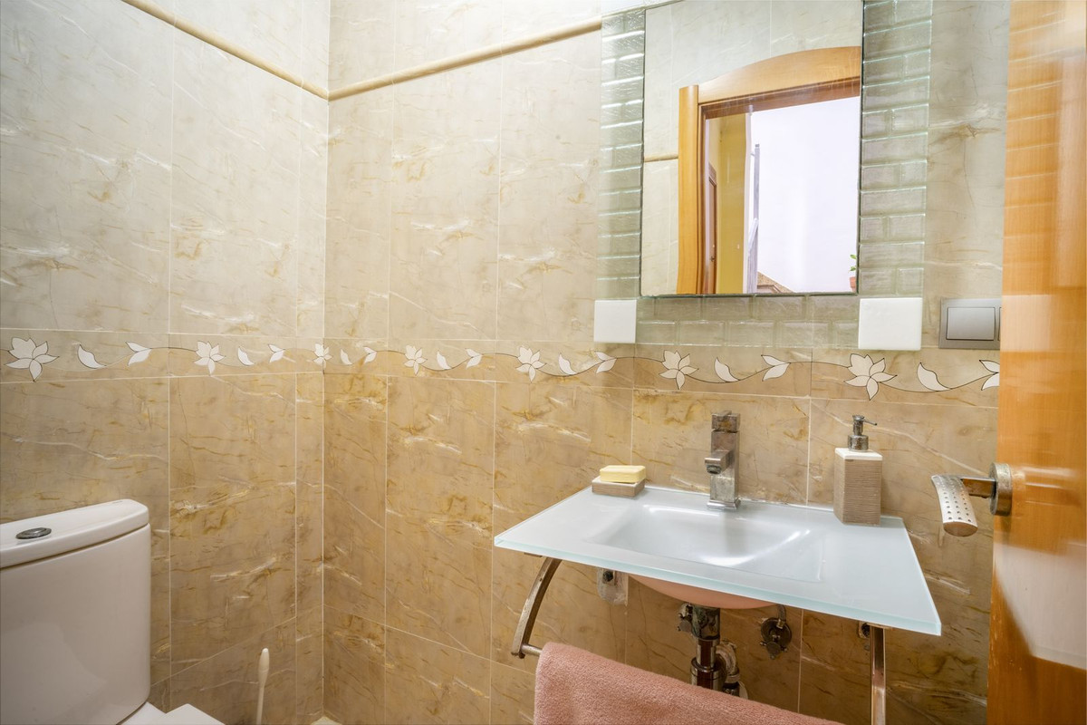 Se vende Pareada de 6 dormitorios en Costa Del Sol, Málaga, España