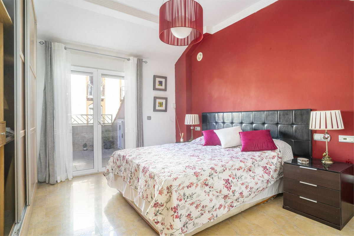 Se vende Pareada de 6 dormitorios en Costa Del Sol, Málaga, España