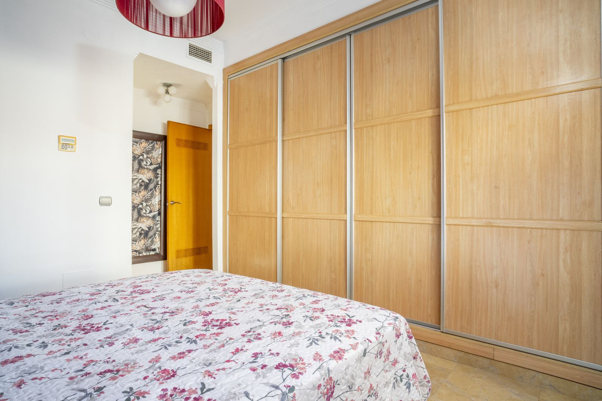 Se vende Pareada de 6 dormitorios en Costa Del Sol, Málaga, España
