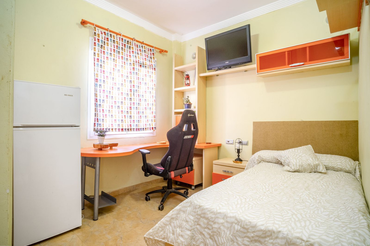 Se vende Pareada de 6 dormitorios en Costa Del Sol, Málaga, España