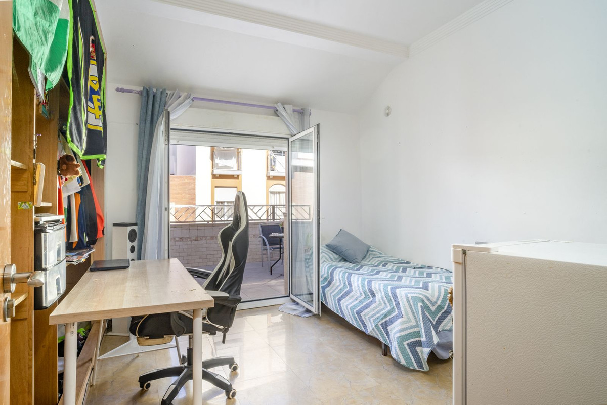 Se vende Pareada de 6 dormitorios en Costa Del Sol, Málaga, España