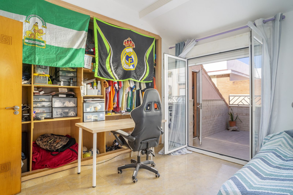 Se vende Pareada de 6 dormitorios en Costa Del Sol, Málaga, España